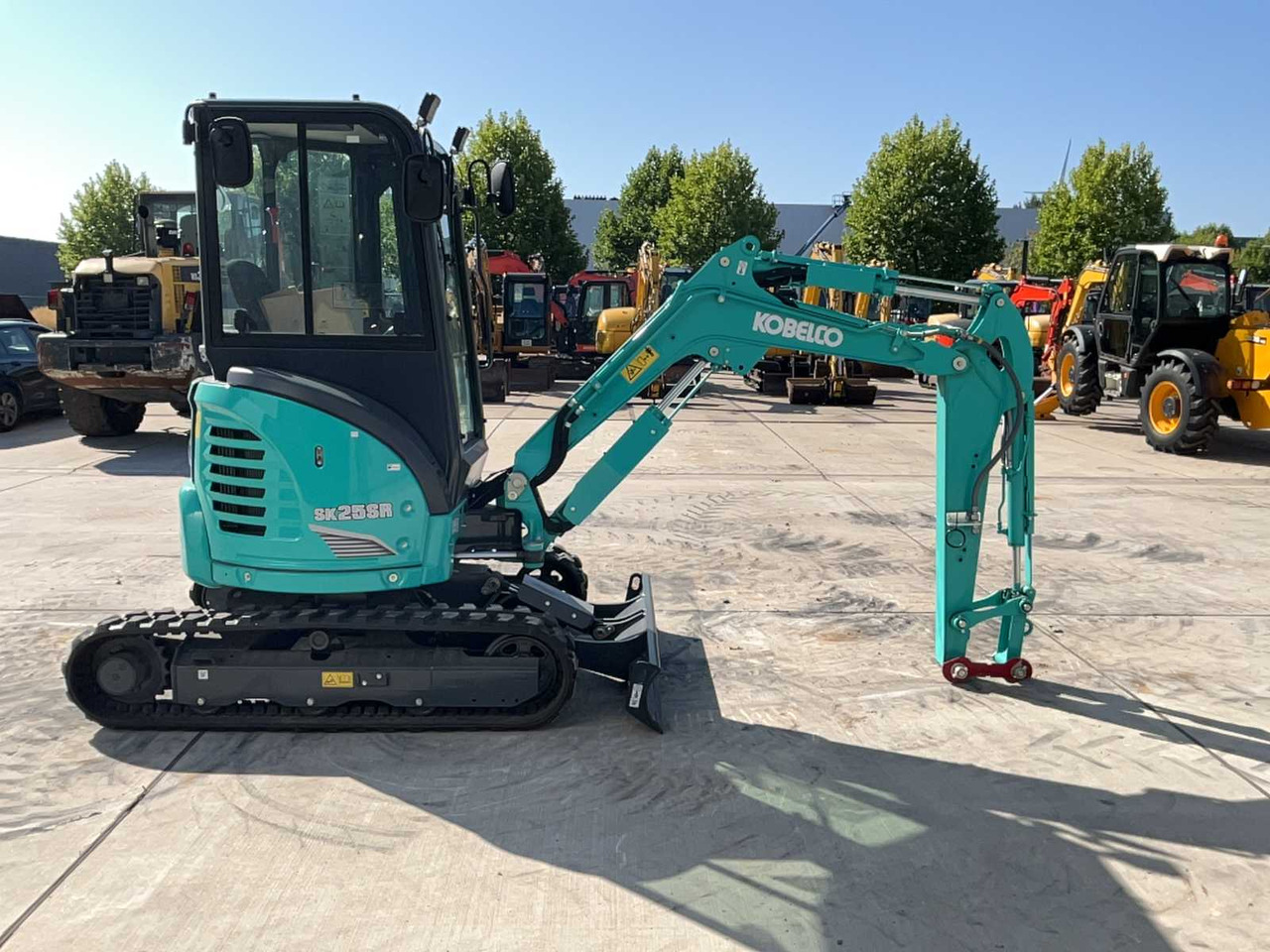 Kobelco SK25SR-6E - Mini pelle: photos 4 Kobelco SK25SR-6E - Mini pelle: photos 4