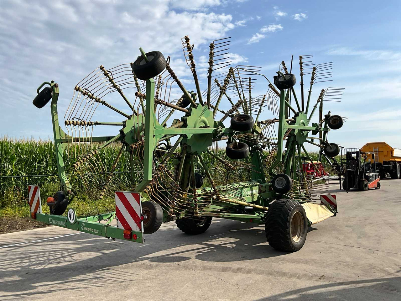 Krone Swadro 1250 - Matériel de fenaison: photos 5 Krone Swadro 1250 - Matériel de fenaison: photos 5