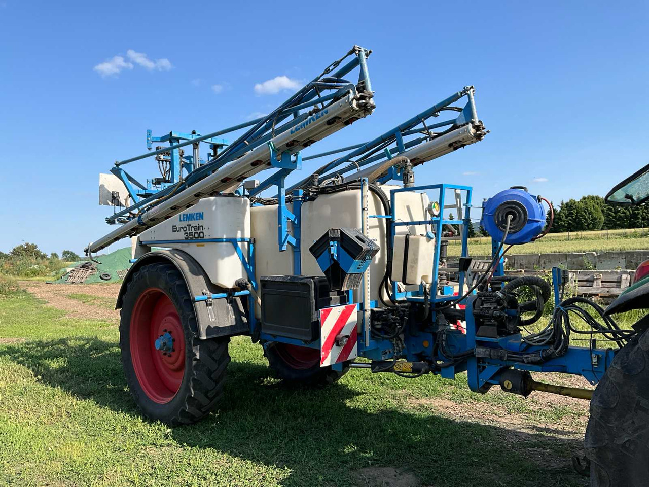 Lemken Eurotrain TCM 3500 - Pulvérisateur: photos 5 Lemken Eurotrain TCM 3500 - Pulvérisateur: photos 5