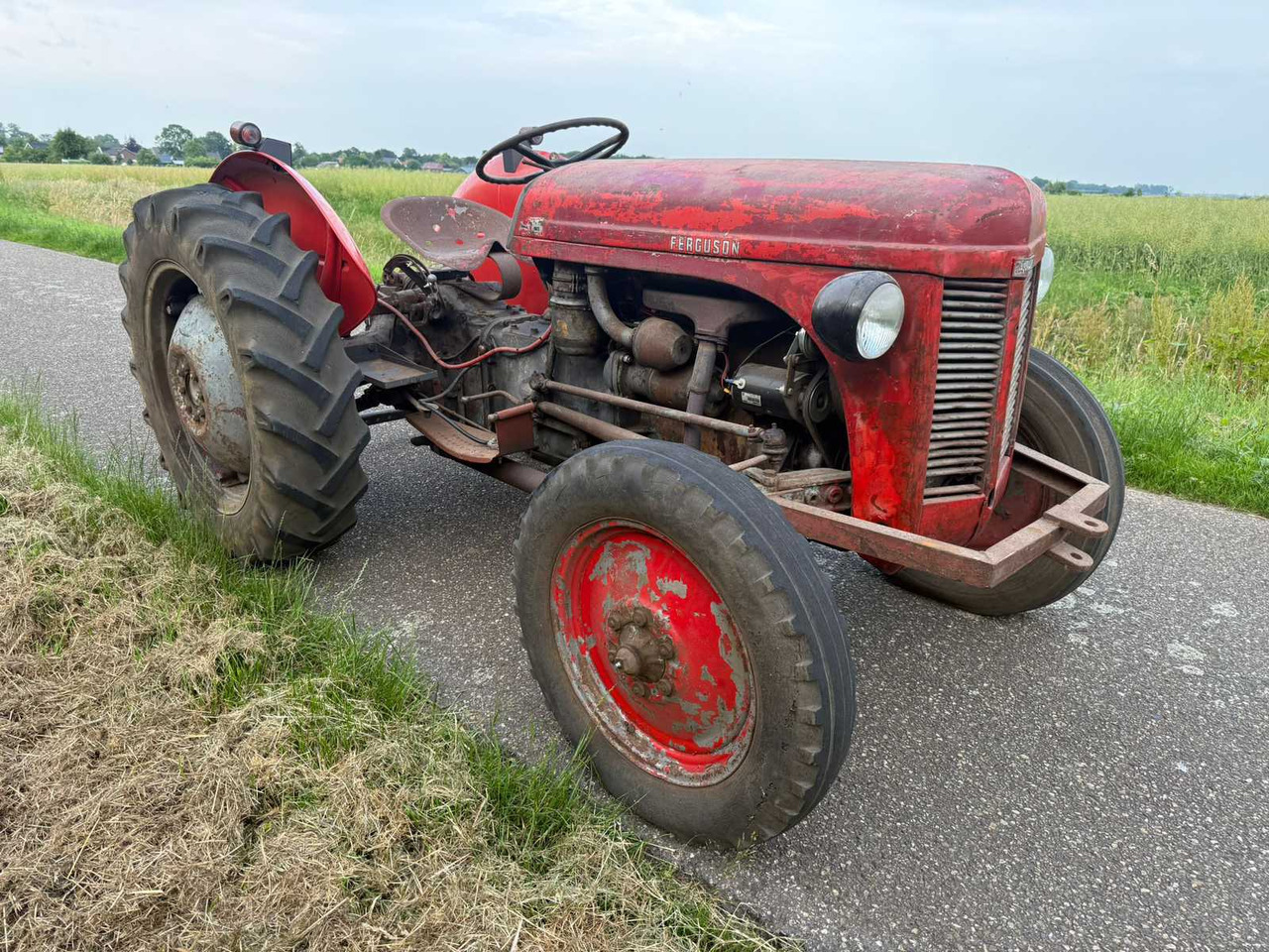 Massey Ferguson 20 - Tracteur agricole: photos 2 Massey Ferguson 20 - Tracteur agricole: photos 2