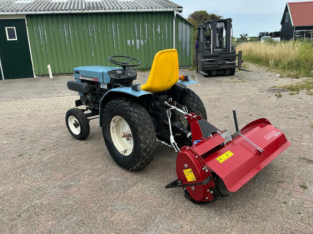 Mitsubishi D1450J - Micro tracteur: photos 5 Mitsubishi D1450J - Micro tracteur: photos 5