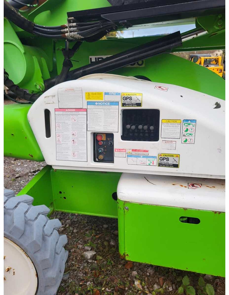 NIFTYLIFT - 2008 - HR21 - AERIAL WORK PLATFORM - Nacelle: photos 3 NIFTYLIFT - 2008 - HR21 - AERIAL WORK PLATFORM - Nacelle: photos 3