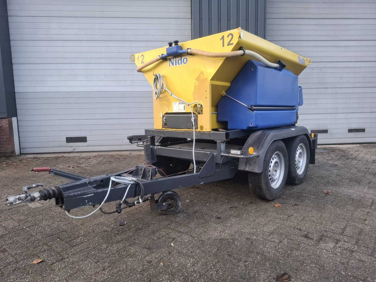 2011 ESVE NIDO STRATOS B11L-18 AWCXN-350 AWK 2700 TRAILER - Remorque: photos 1 2011 ESVE NIDO STRATOS B11L-18 AWCXN-350 AWK 2700 TRAILER - Remorque: photos 1