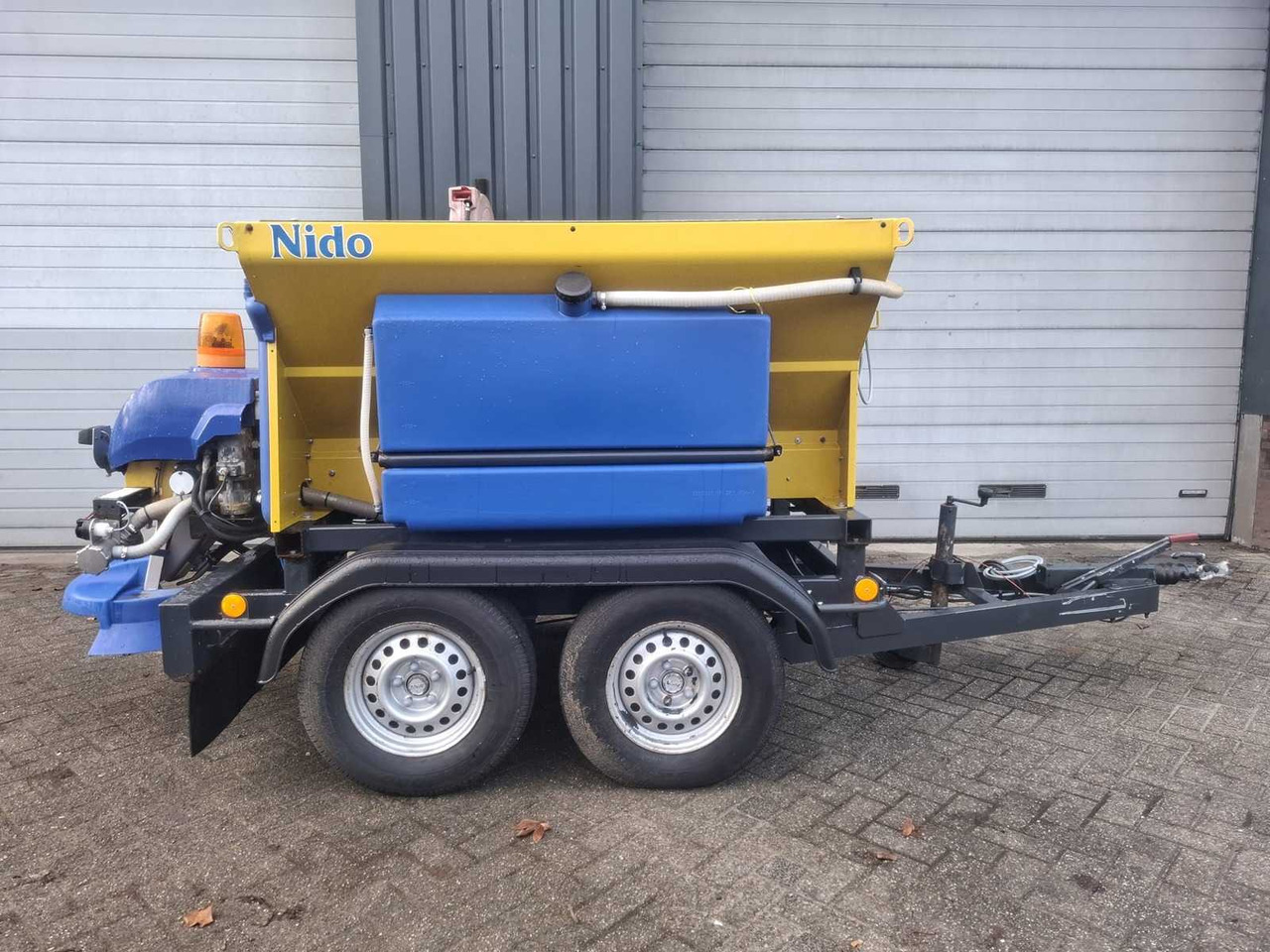 2011 ESVE NIDO STRATOS B11L-18 AWCXN-350 AWK 2700 TRAILER - Remorque: photos 4 2011 ESVE NIDO STRATOS B11L-18 AWCXN-350 AWK 2700 TRAILER - Remorque: photos 4