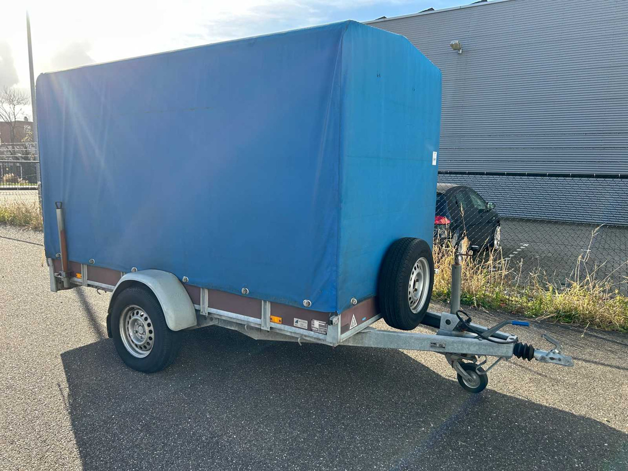 SARIS HB335 HOOD TRAILER 750KG. - Remorque: photos 2 SARIS HB335 HOOD TRAILER 750KG. - Remorque: photos 2