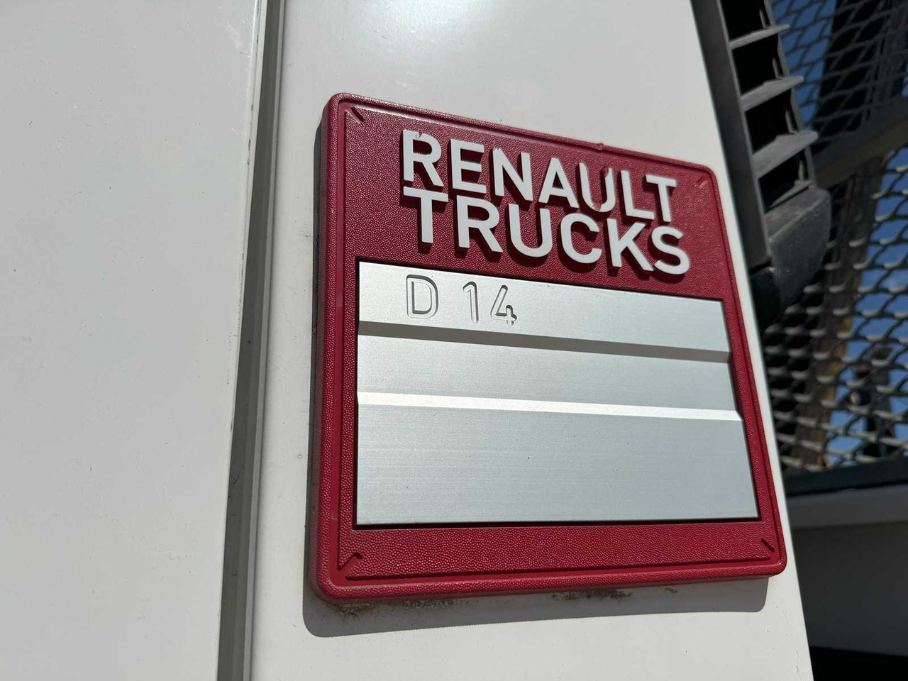 Camion plateau, Camion grue Risa Renault D14 G2T TARIÈRE: photos 9