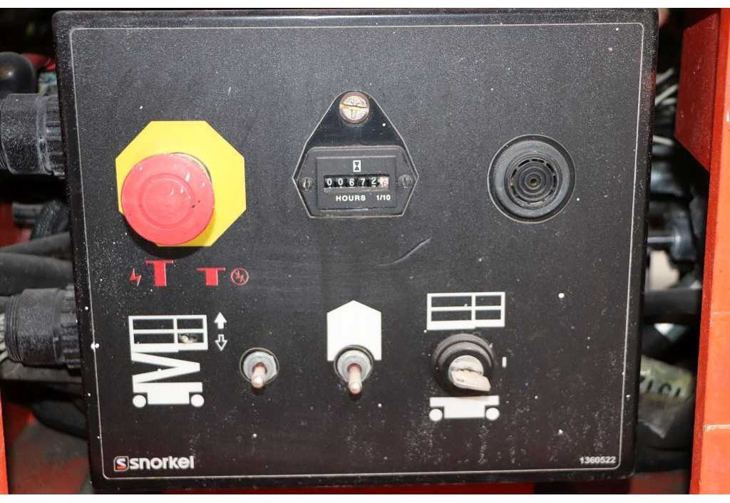 SNORKEL - S2646E - AERIAL PLATFORM, 2015, WORKING HEIGHT 9.9M - Nacelle: photos 4 SNORKEL - S2646E - AERIAL PLATFORM, 2015, WORKING HEIGHT 9.9M - Nacelle: photos 4