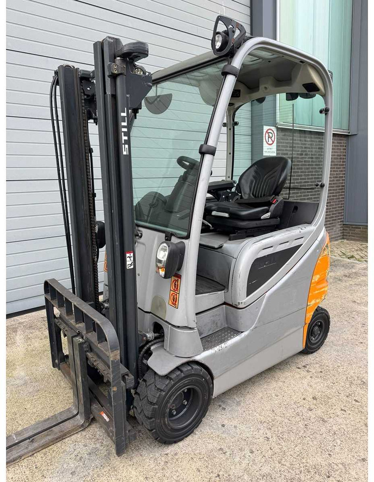 STILL - 2015 - RX20-18PH - ALL AROUND NEW TYRES - FORKLIFT - Chariot élévateur: photos 2 STILL - 2015 - RX20-18PH - ALL AROUND NEW TYRES - FORKLIFT - Chariot élévateur: photos 2