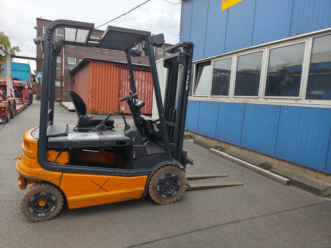 STILL - R 60-25 - FORKLIFT TRUCKS ELECTRIC WITHOUT BATTERY - 1999 - Chariot élévateur: photos 4 STILL - R 60-25 - FORKLIFT TRUCKS ELECTRIC WITHOUT BATTERY - 1999 - Chariot élévateur: photos 4