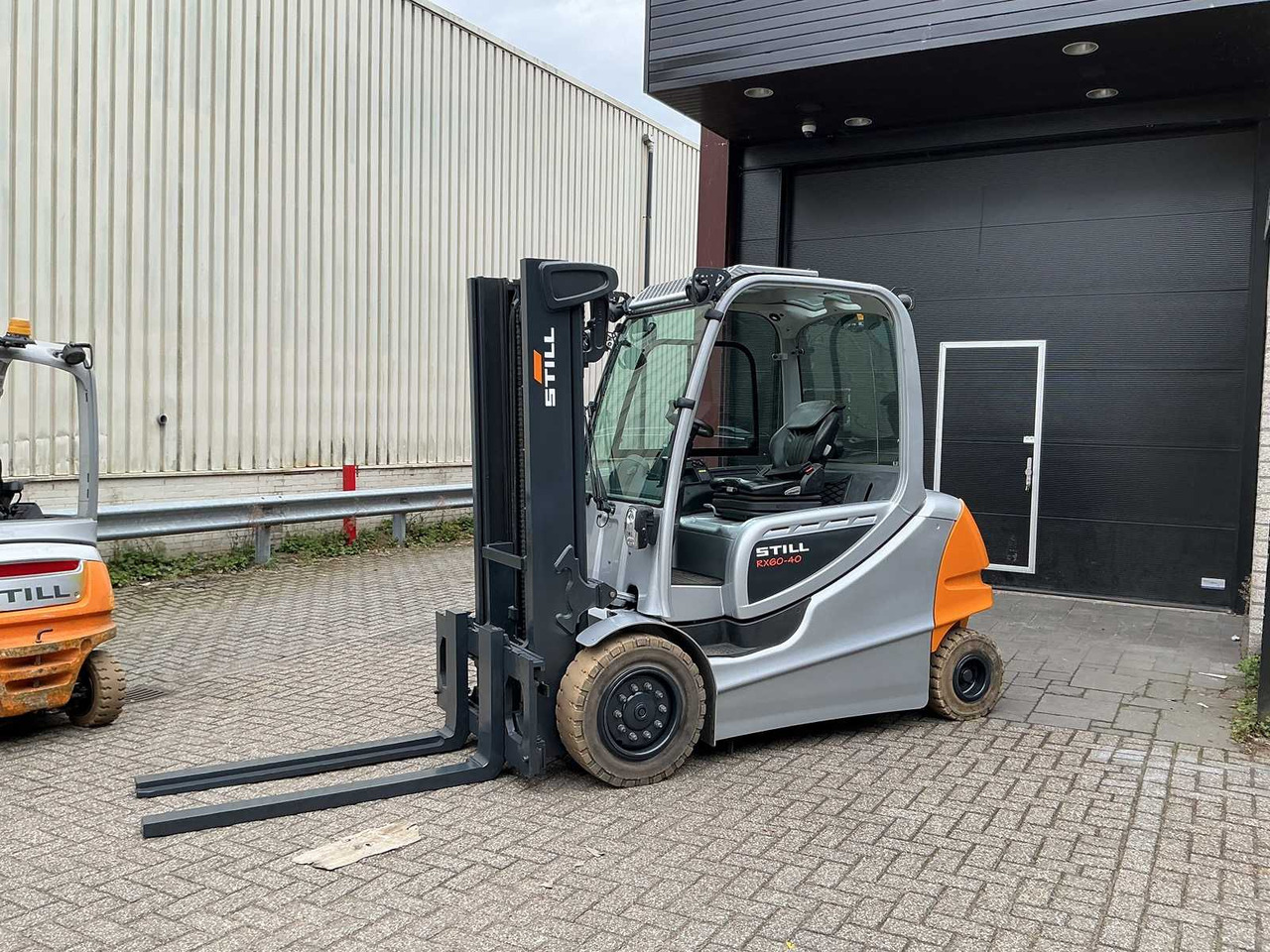 STILL - RX60-40 - FORKLIFT TRUCKS - 2017 - Chariot élévateur: photos 2 STILL - RX60-40 - FORKLIFT TRUCKS - 2017 - Chariot élévateur: photos 2
