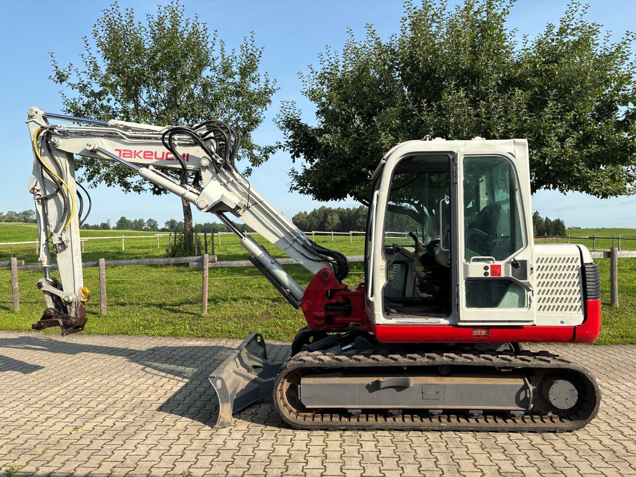 Takeuchi TB 175 CV - Pelle sur chenille: photos 4 Takeuchi TB 175 CV - Pelle sur chenille: photos 4