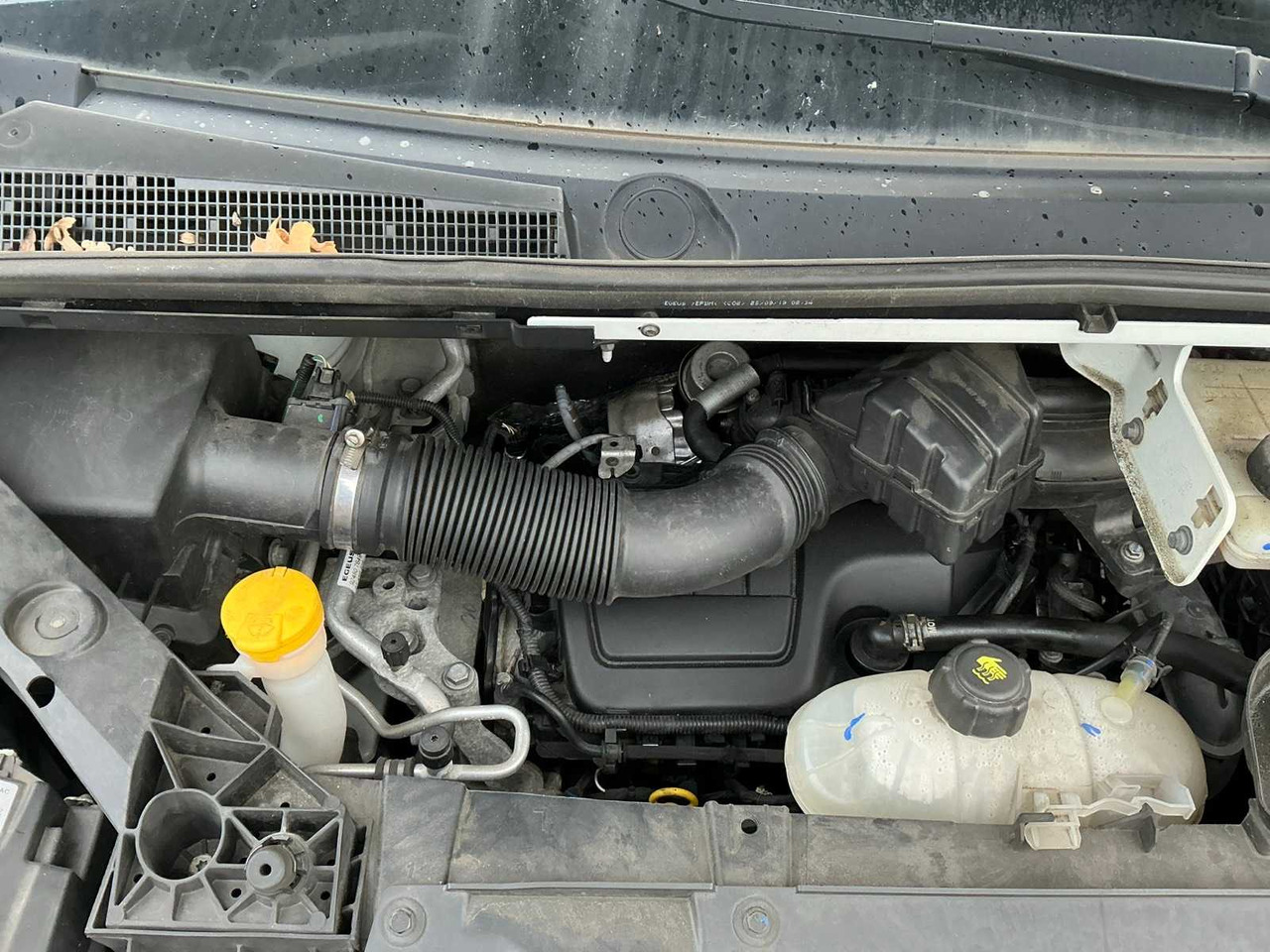 Véhicule utilitaire 2020 RENAULT TRAFIC 1.6DCI 95 T95 L1H1 COMFORT COMMERCIAL VEHICLE: photos 35 Véhicule utilitaire 2020 RENAULT TRAFIC 1.6DCI 95 T95 L1H1 COMFORT COMMERCIAL VEHICLE: photos 35