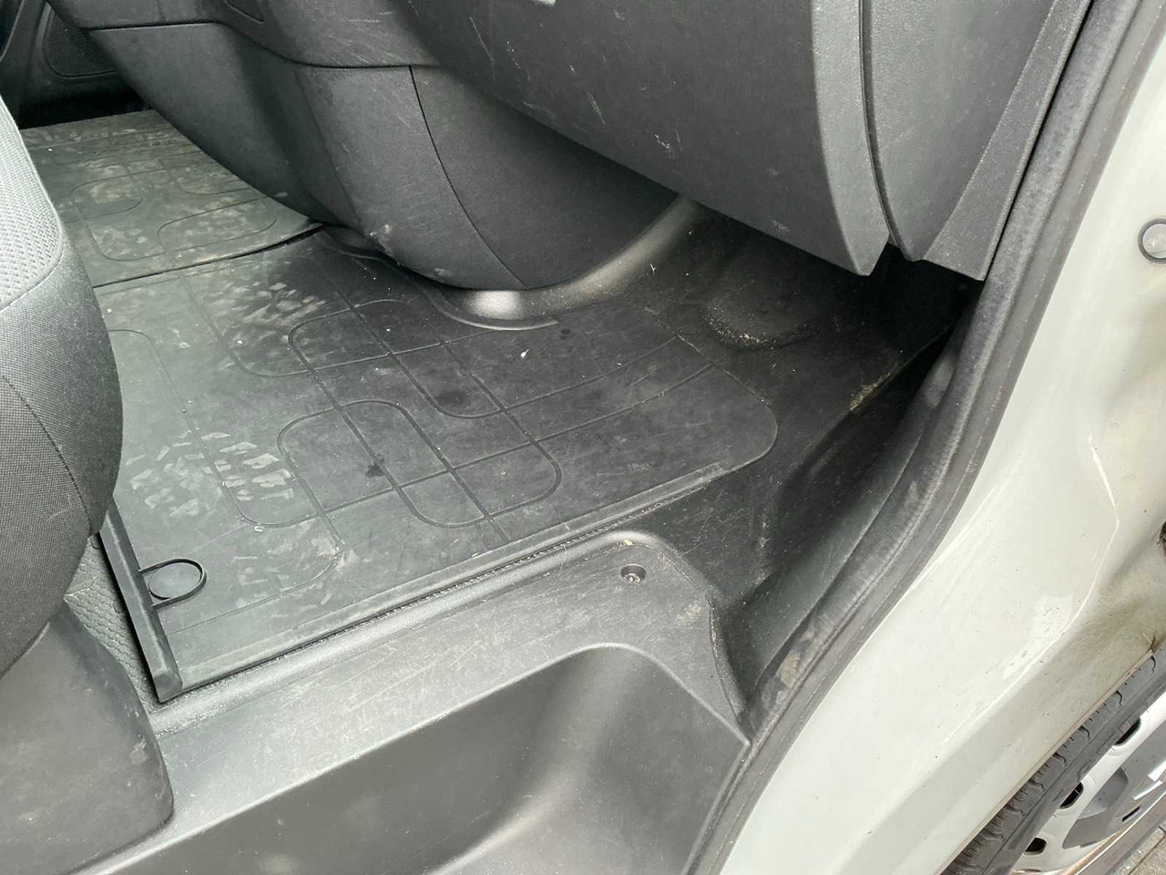 Véhicule utilitaire 2020 RENAULT TRAFIC 1.6DCI 95 T95 L1H1 COMFORT COMMERCIAL VEHICLE: photos 33 Véhicule utilitaire 2020 RENAULT TRAFIC 1.6DCI 95 T95 L1H1 COMFORT COMMERCIAL VEHICLE: photos 33