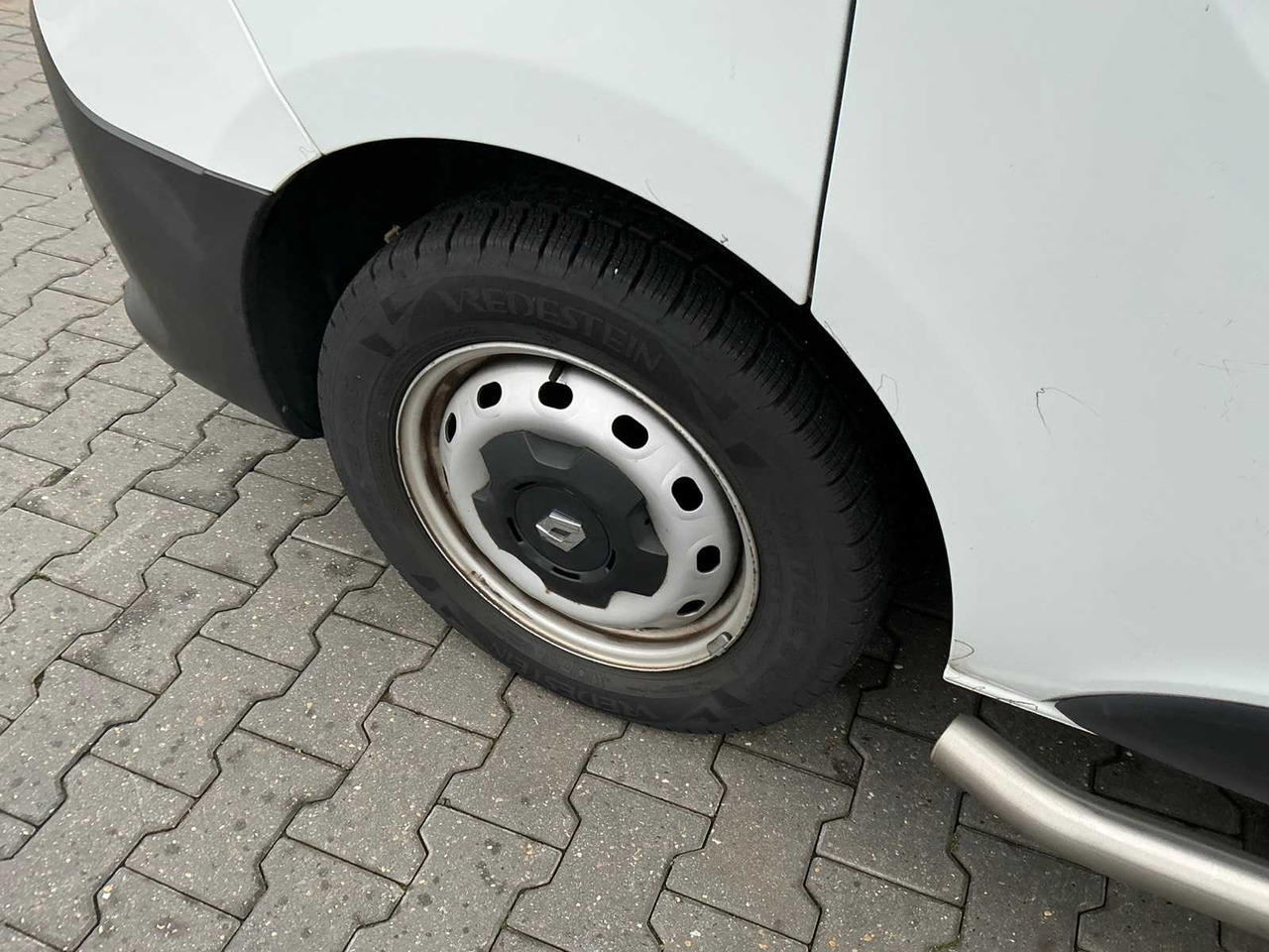 Véhicule utilitaire 2020 RENAULT TRAFIC 1.6DCI 95 T95 L1H1 COMFORT COMMERCIAL VEHICLE: photos 13 Véhicule utilitaire 2020 RENAULT TRAFIC 1.6DCI 95 T95 L1H1 COMFORT COMMERCIAL VEHICLE: photos 13