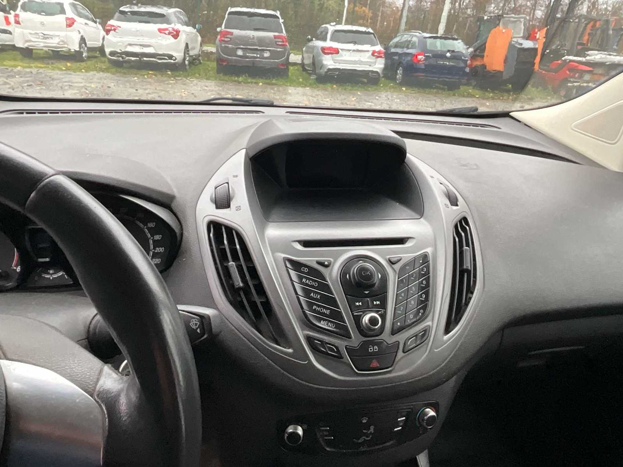 Véhicule utilitaire FORD TRANSIT COURIER VAN: photos 12 Véhicule utilitaire FORD TRANSIT COURIER VAN: photos 12