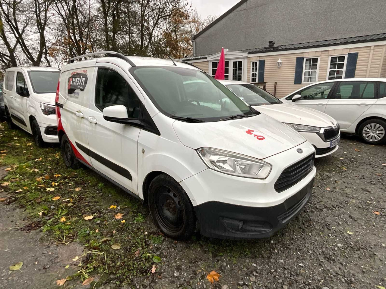 Véhicule utilitaire FORD TRANSIT COURIER VAN: photos 7 Véhicule utilitaire FORD TRANSIT COURIER VAN: photos 7