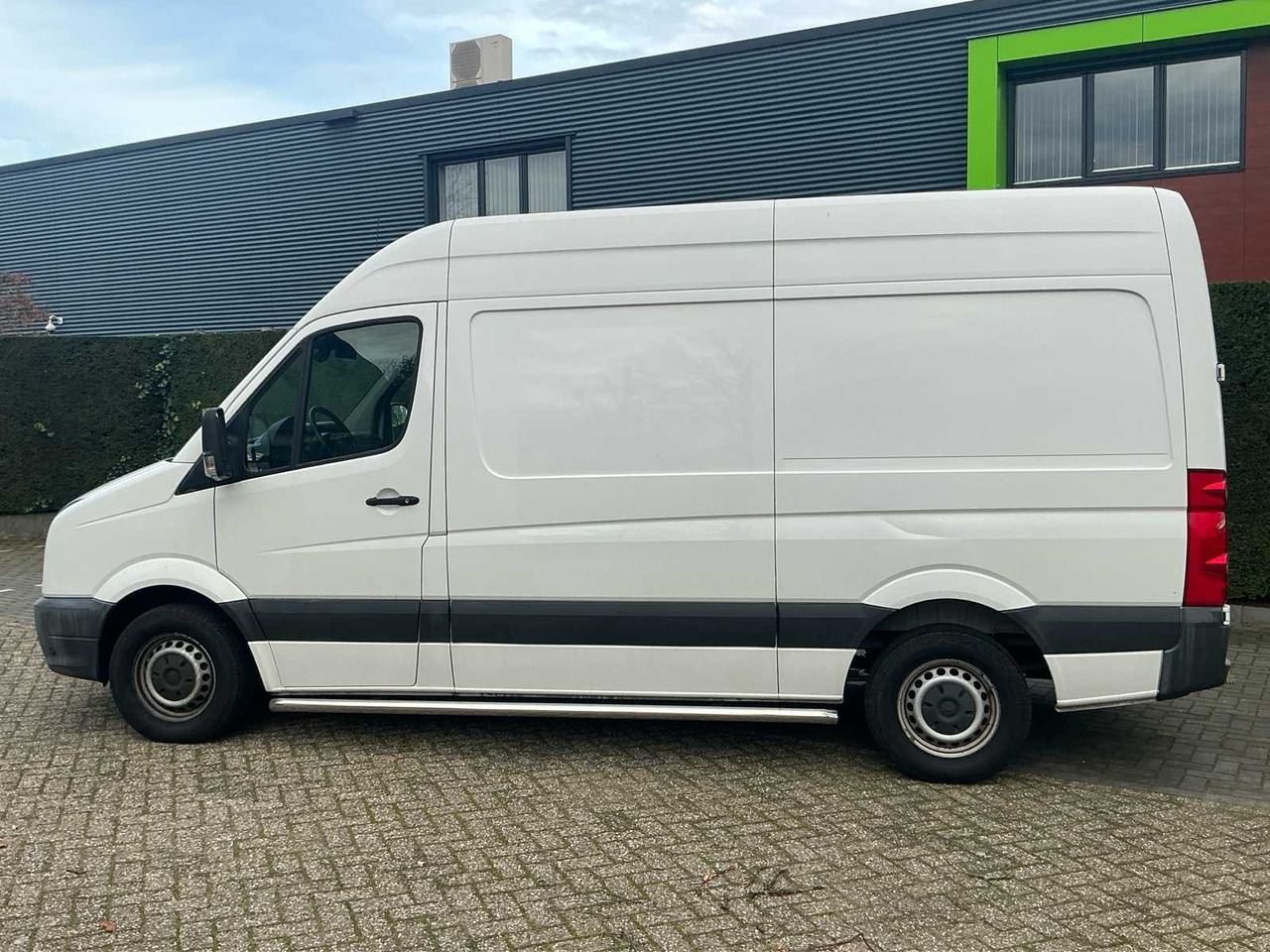 Véhicule utilitaire VOLKSWAGEN CRAFTER TDI L2H2 CAMPER BUS HZG-42-R: photos 8