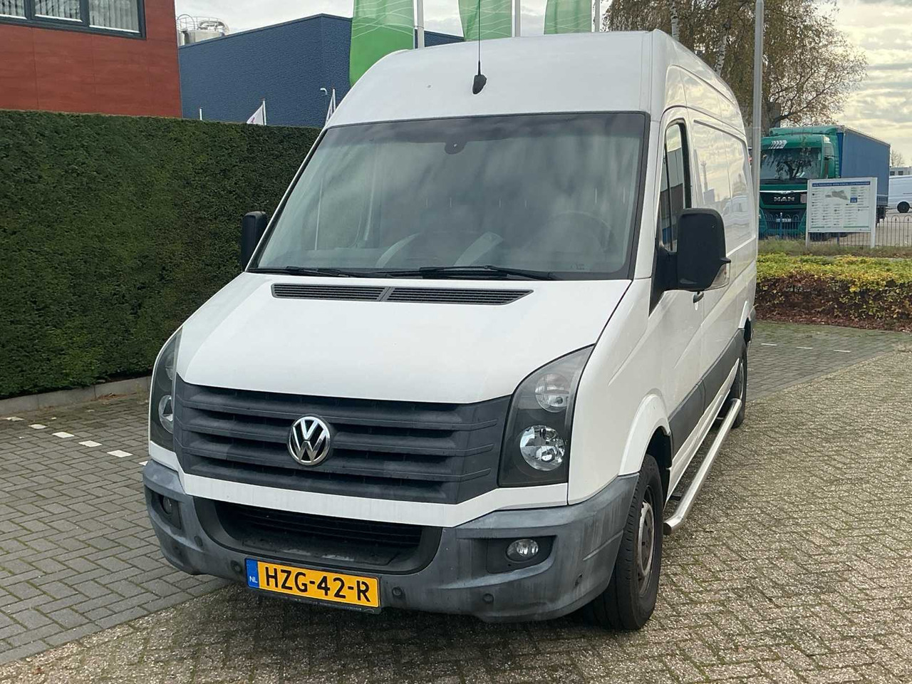 Véhicule utilitaire VOLKSWAGEN CRAFTER TDI L2H2 CAMPER BUS HZG-42-R: photos 6
