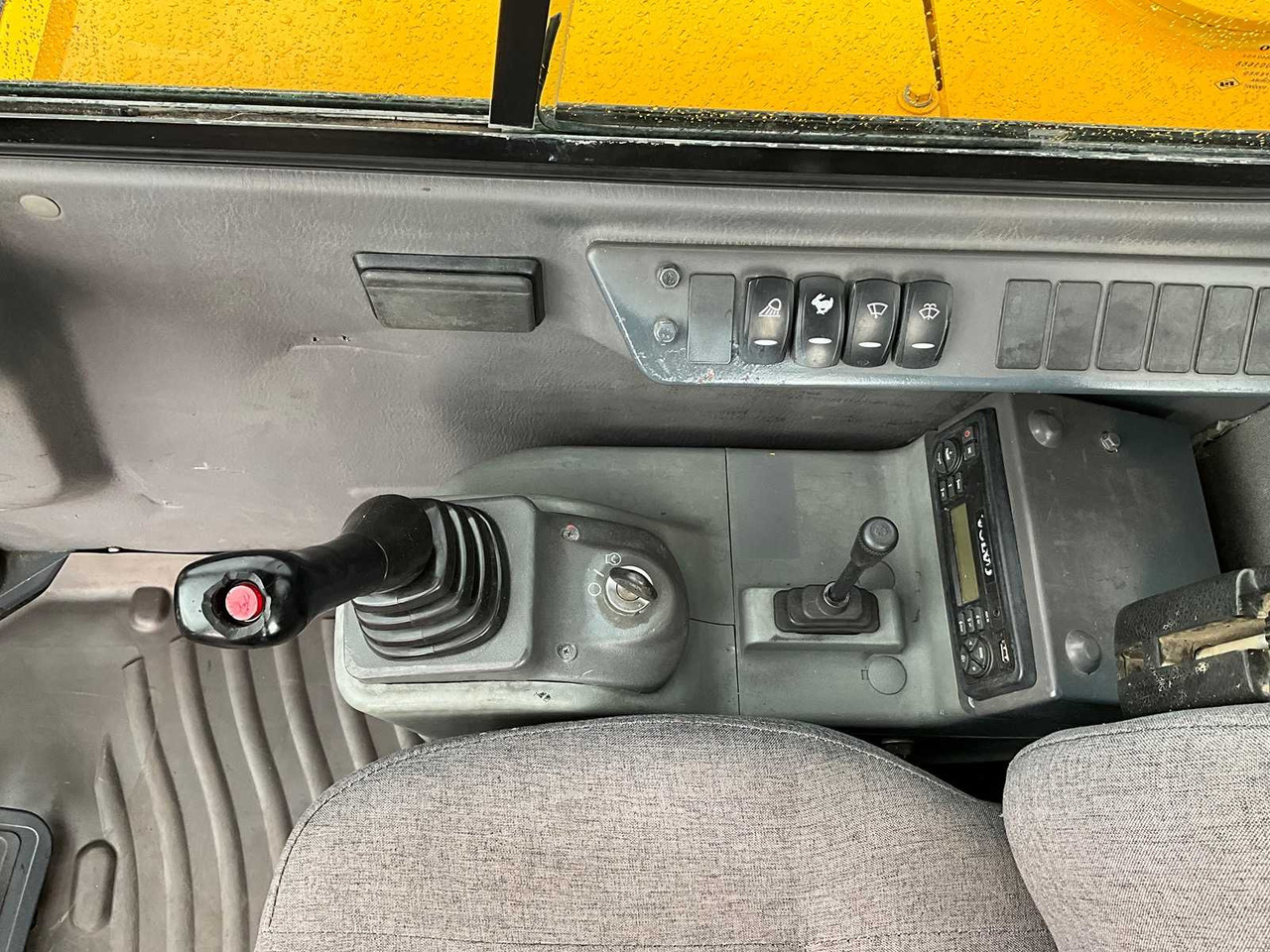 Pelle sur chenille Volvo EC55D: photos 20