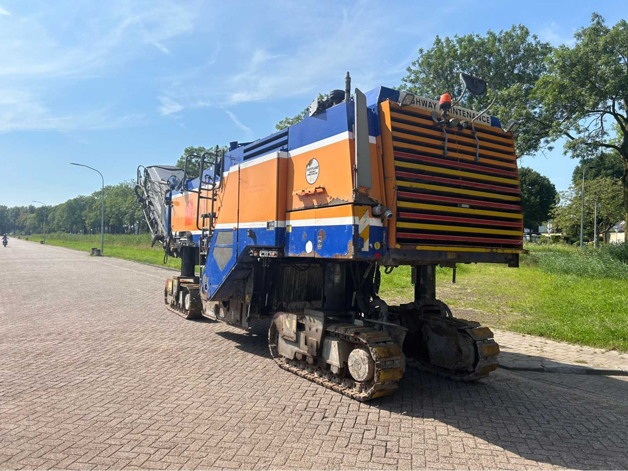 Wirtgen W2200 - Fraiseuse à froid: photos 4 Wirtgen W2200 - Fraiseuse à froid: photos 4