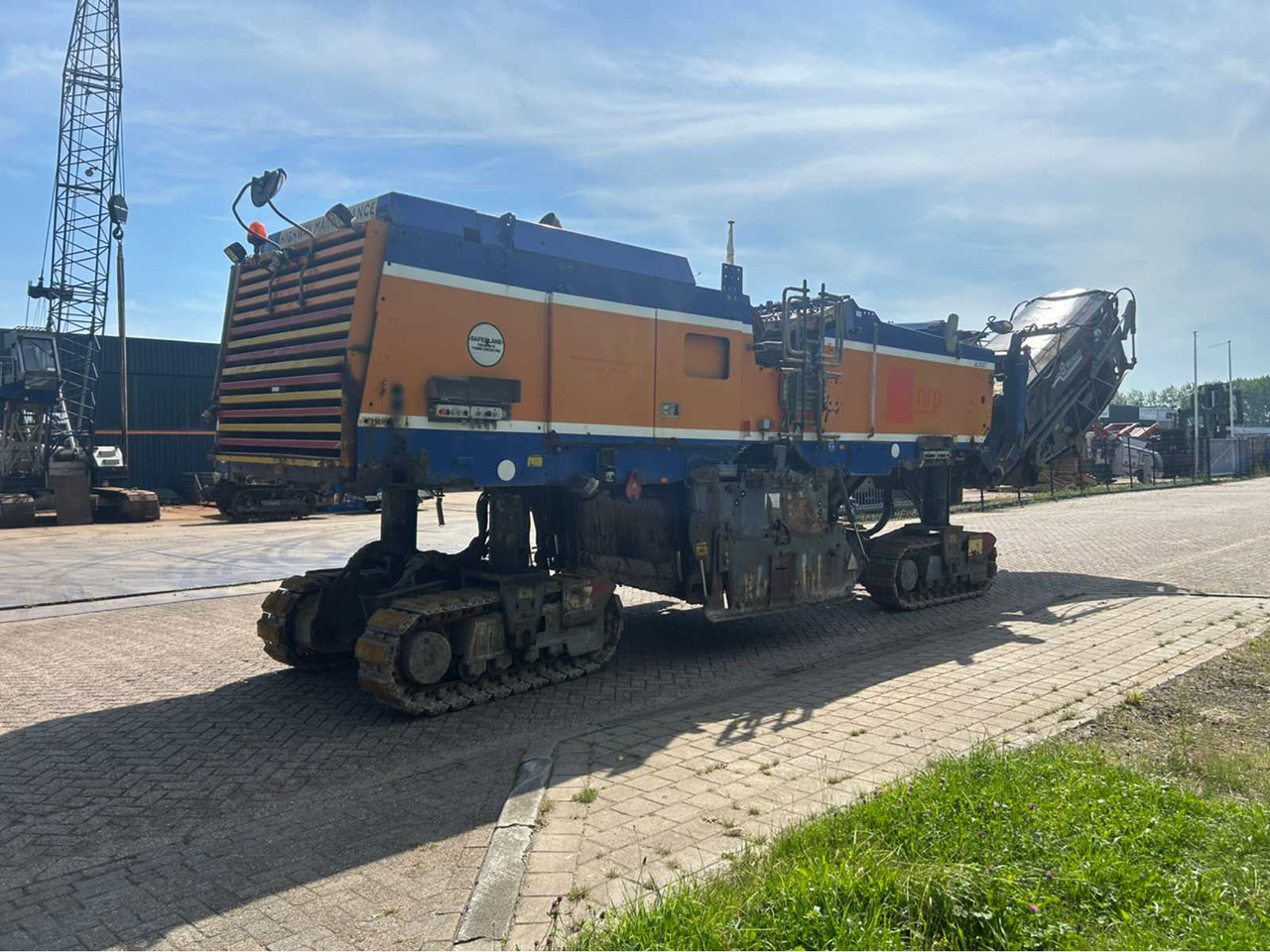 Wirtgen W2200 - Fraiseuse à froid: photos 5 Wirtgen W2200 - Fraiseuse à froid: photos 5