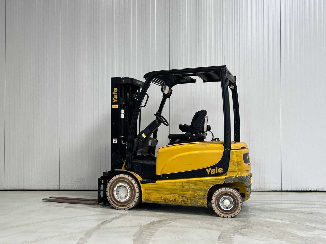 YALE - 2017 - ERP 22 VL - FORKLIFT - Chariot élévateur: photos 2 YALE - 2017 - ERP 22 VL - FORKLIFT - Chariot élévateur: photos 2