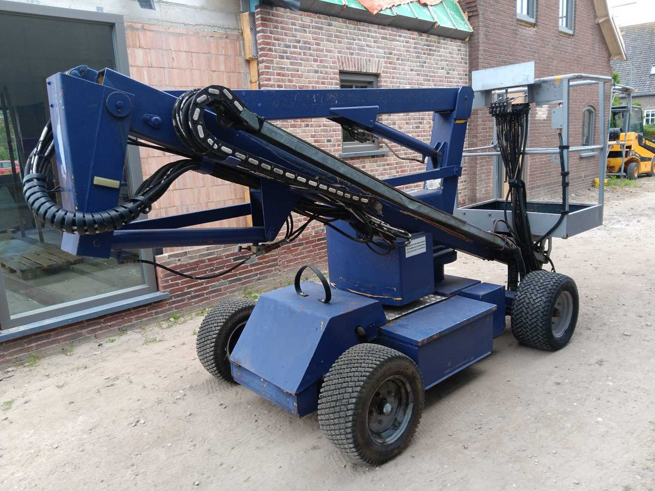 Niftylift HR12NDE - Nacelle: photos 3 Niftylift HR12NDE - Nacelle: photos 3