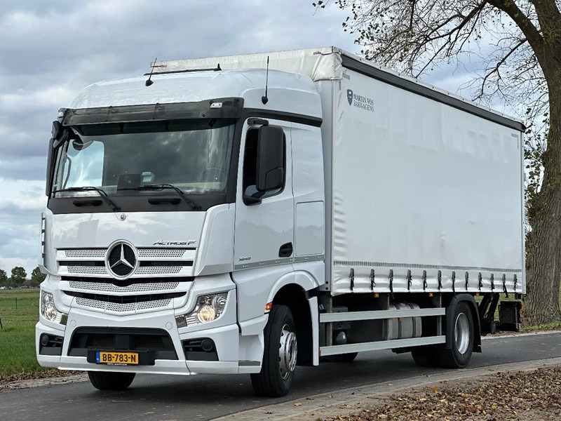 Mercedes-Benz Actros ACTROS 1843L 2022. 183432km Schuifzeil met Laadklep 2000kg - Camion à rideaux coulissants: photos 1 Mercedes-Benz Actros ACTROS 1843L 2022. 183432km Schuifzeil met Laadklep 2000kg - Camion à rideaux coulissants: photos 1
