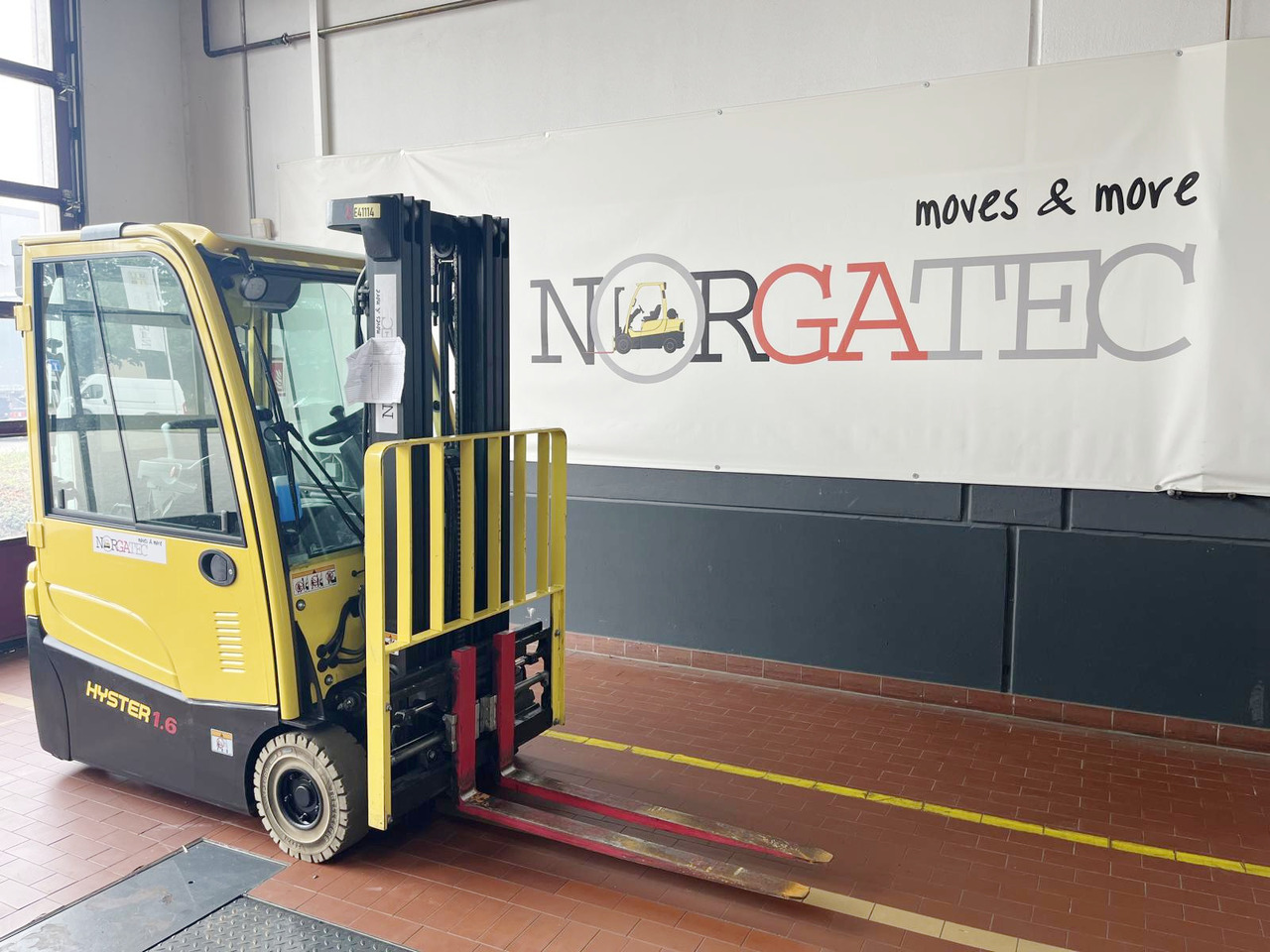 Hyster J1.6XNT MWB - Chariot élévateur électrique: photos 2 Hyster J1.6XNT MWB - Chariot élévateur électrique: photos 2