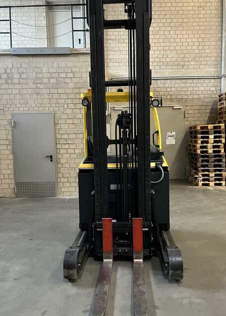 Hyster R1.6 - Chariot à mât rétractable: photos 3 Hyster R1.6 - Chariot à mât rétractable: photos 3