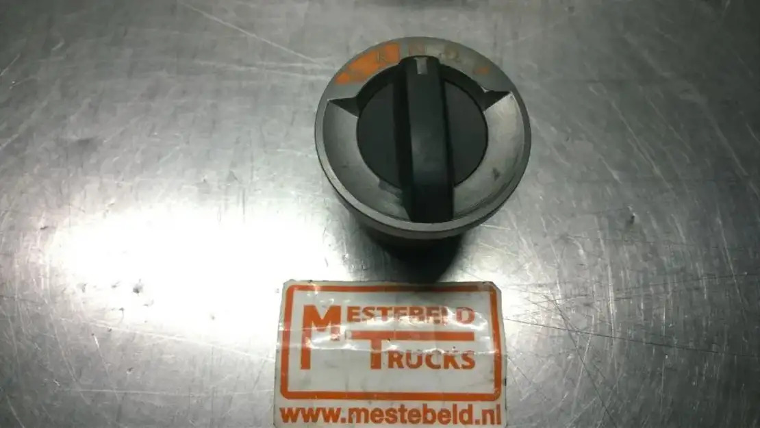 DAF Keuzeschakelaar - Boîte de vitesse et pièces pour Camion: photos 1 DAF Keuzeschakelaar - Boîte de vitesse et pièces pour Camion: photos 1