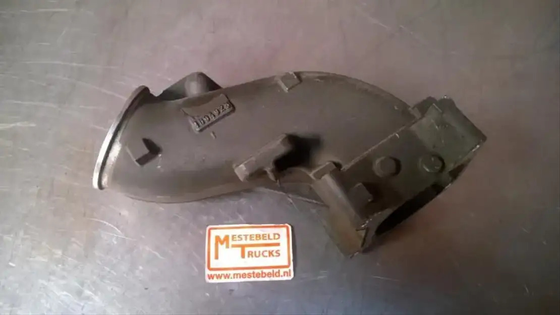 DAF Luchtinlaatbuis  - Tuyau d'admission d'air pour Camion: photos 1 DAF Luchtinlaatbuis  - Tuyau d'admission d'air pour Camion: photos 1