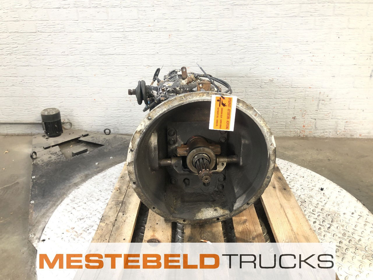 DAF Versnellingsbak V 6109 A RHD - Boîte de vitesse et pièces pour Camion: photos 2 DAF Versnellingsbak V 6109 A RHD - Boîte de vitesse et pièces pour Camion: photos 2