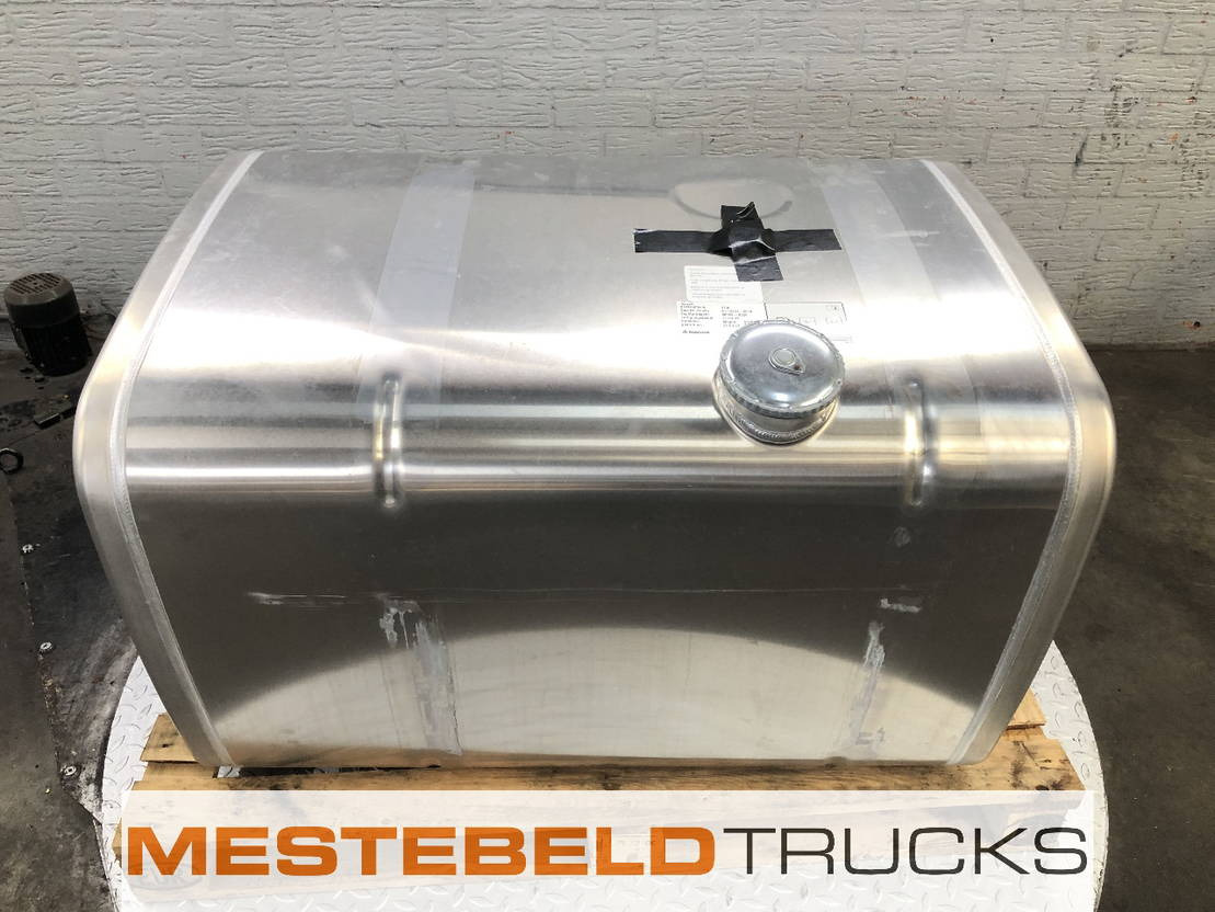 MAN Brandstoftank 370 liter - Réservoir de carburant pour Camion: photos 1 MAN Brandstoftank 370 liter - Réservoir de carburant pour Camion: photos 1