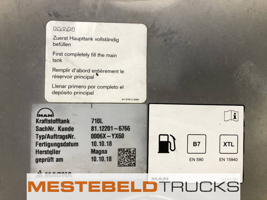 MAN Brandstoftank 710 liter - Réservoir de carburant pour Camion: photos 2 MAN Brandstoftank 710 liter - Réservoir de carburant pour Camion: photos 2