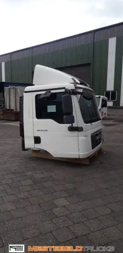 MAN Cabine TGL 12.220 - Cabine pour Camion: photos 3 MAN Cabine TGL 12.220 - Cabine pour Camion: photos 3