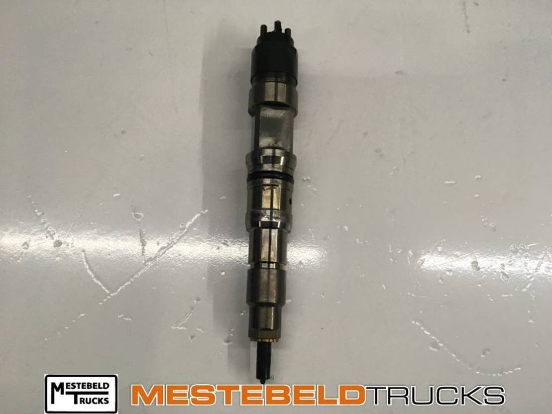 MAN Injektor D2066 LF57 - Système de carburant pour Véhicule utilitaire: photos 1 MAN Injektor D2066 LF57 - Système de carburant pour Véhicule utilitaire: photos 1