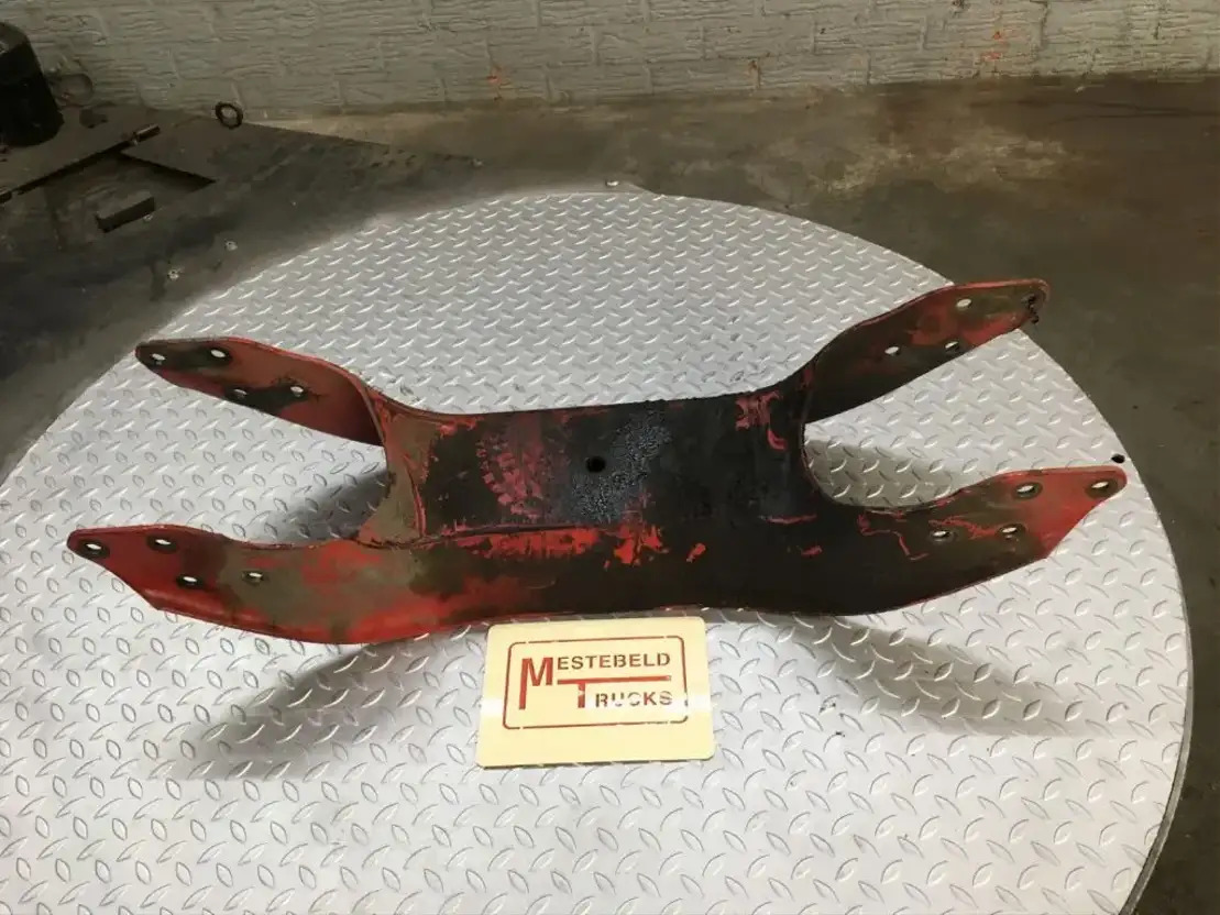 MAN Voorste traverse - Frame/ Châssis pour Camion: photos 1 MAN Voorste traverse - Frame/ Châssis pour Camion: photos 1