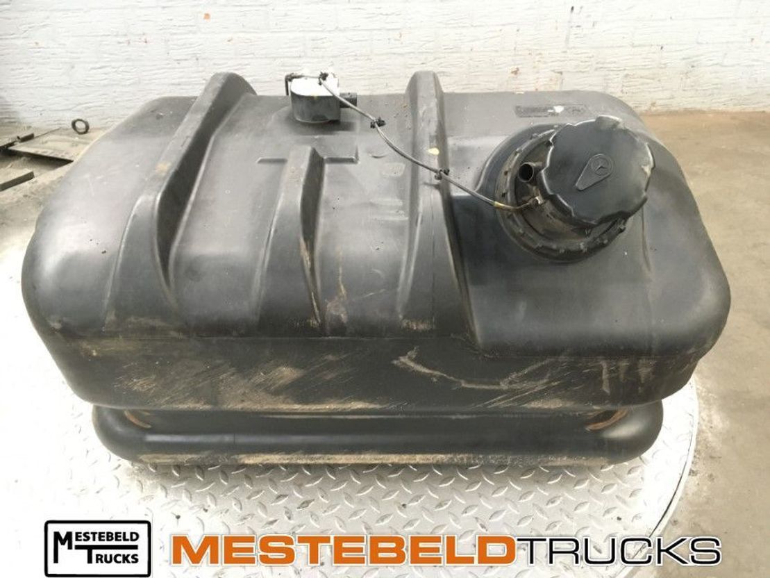Mercedes-Benz Brandstoftank 180 liter - Système de carburant pour Véhicule utilitaire: photos 1 Mercedes-Benz Brandstoftank 180 liter - Système de carburant pour Véhicule utilitaire: photos 1