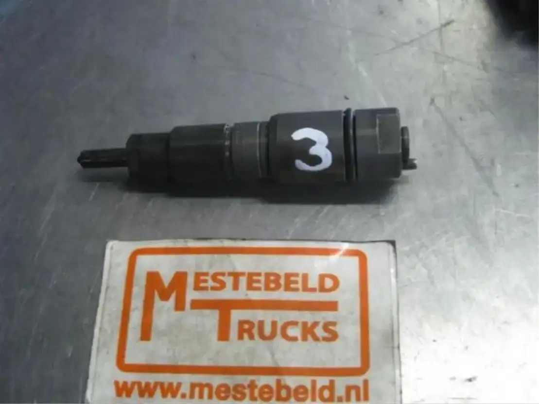 Mercedes-Benz Injector Atego - Injecteur pour Camion: photos 1 Mercedes-Benz Injector Atego - Injecteur pour Camion: photos 1