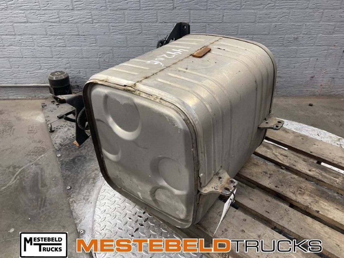 Mercedes-Benz Katalysator Atego 1824 euro 5 - Système d'échappement pour Camion: photos 2 Mercedes-Benz Katalysator Atego 1824 euro 5 - Système d'échappement pour Camion: photos 2