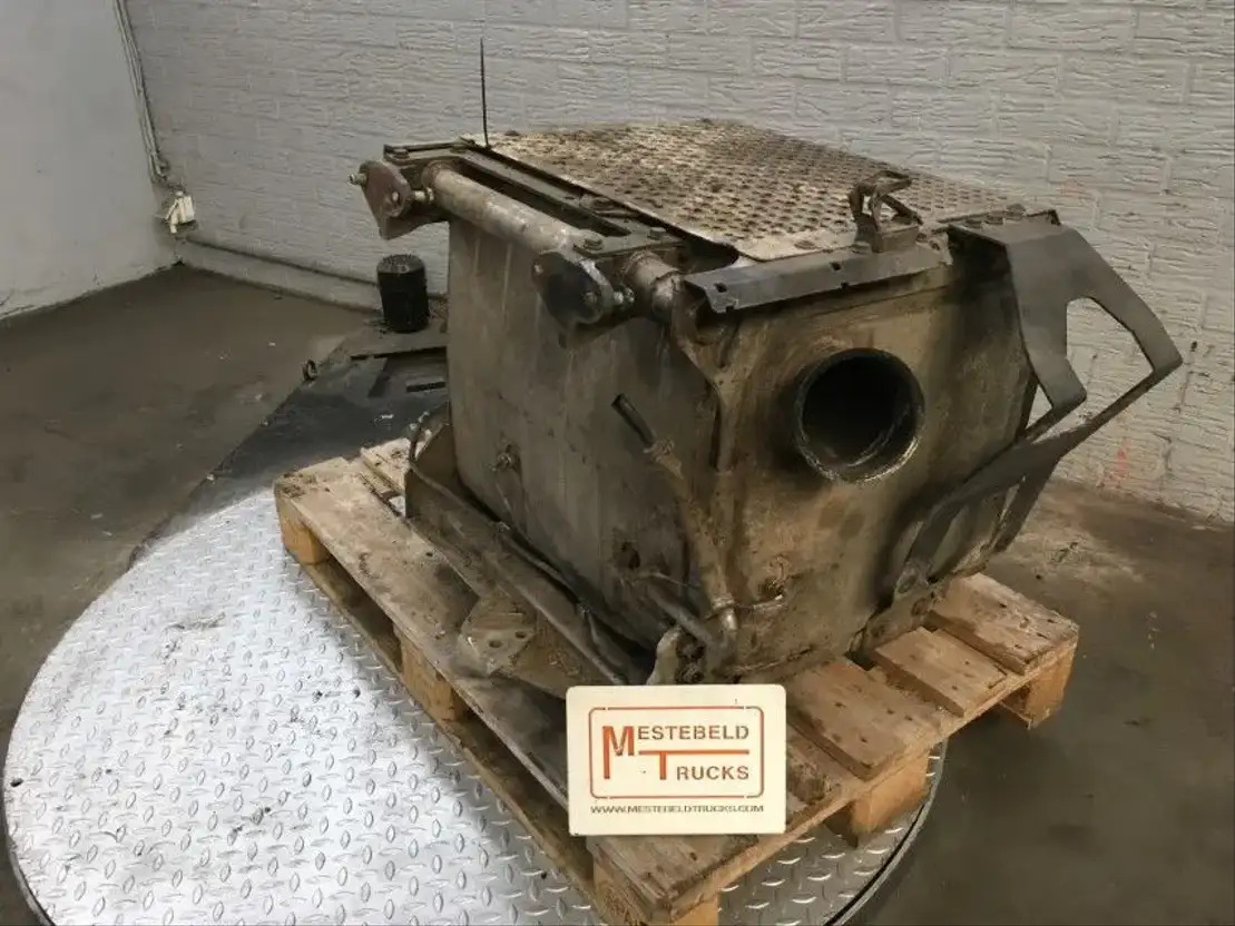 Mercedes-Benz Katalysator - Système d'échappement pour Camion: photos 3 Mercedes-Benz Katalysator - Système d'échappement pour Camion: photos 3