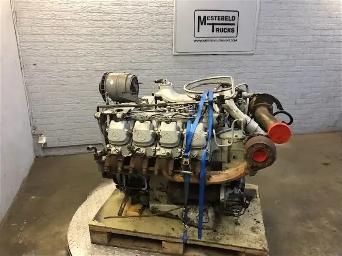 Mercedes-Benz Motor OM 402 LA - Moteur pour Camion: photos 1 Mercedes-Benz Motor OM 402 LA - Moteur pour Camion: photos 1