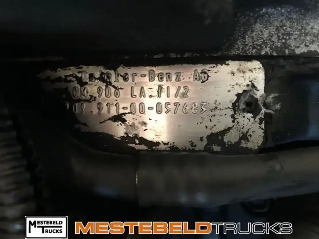 Mercedes-Benz Motor OM 906 LA II/2 - Moteur pour Camion: photos 4 Mercedes-Benz Motor OM 906 LA II/2 - Moteur pour Camion: photos 4
