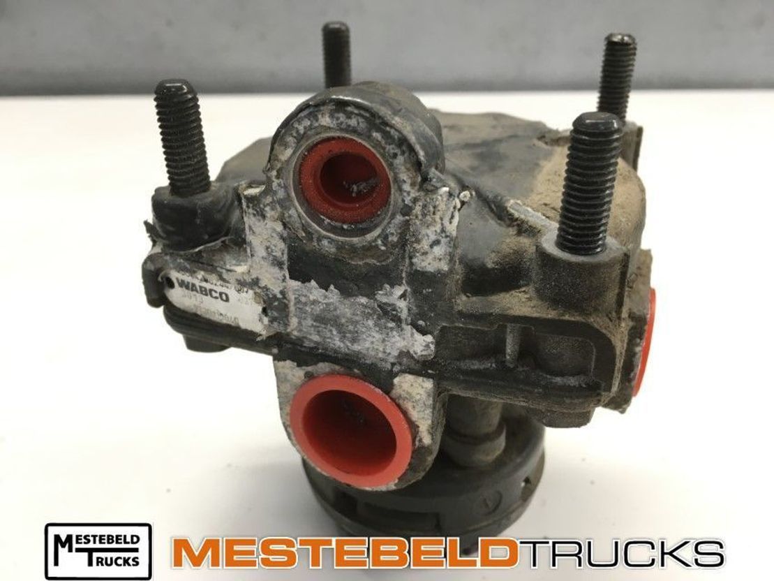 Mercedes-Benz Relaisventiel ABS - Valve de frein pour Camion: photos 1 Mercedes-Benz Relaisventiel ABS - Valve de frein pour Camion: photos 1