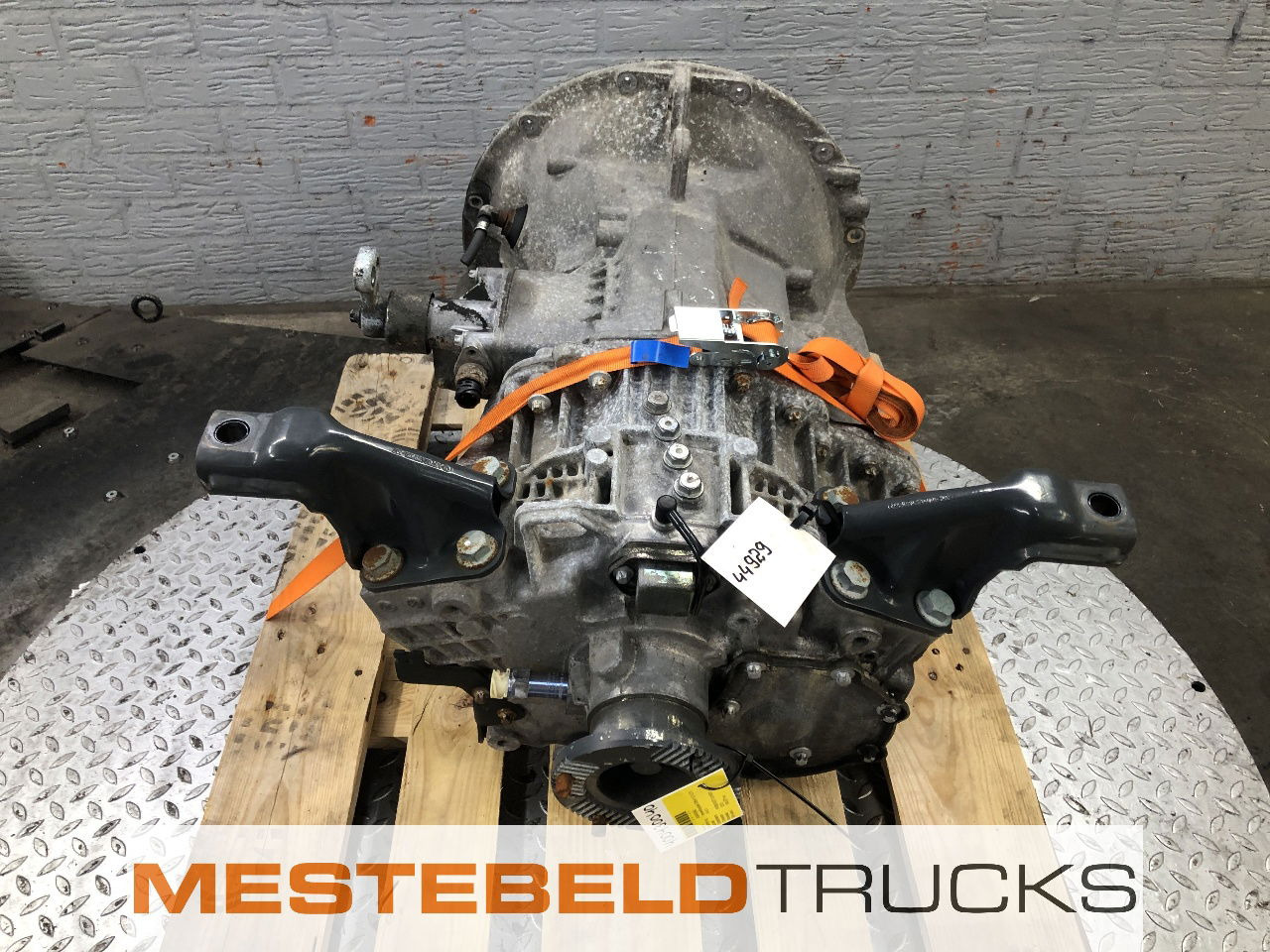 Mercedes-Benz Versnellingsbak G85-6 / 6,7-0,73 manuel - Boîte de vitesse et pièces pour Camion: photos 2 Mercedes-Benz Versnellingsbak G85-6 / 6,7-0,73 manuel - Boîte de vitesse et pièces pour Camion: photos 2