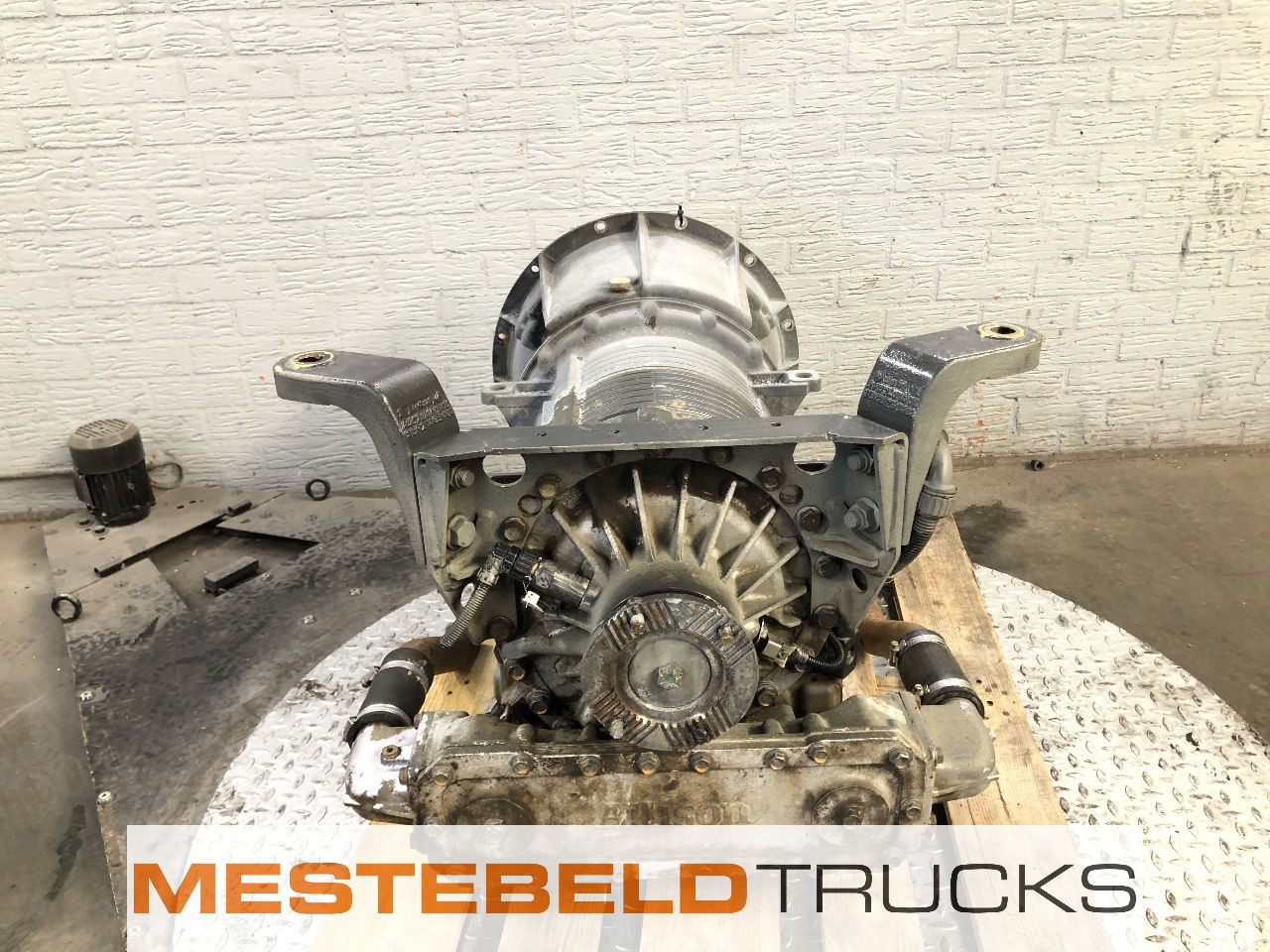 Mercedes-Benz Versnellingsbak P 3000 - Boîte de vitesse et pièces pour Camion: photos 2 Mercedes-Benz Versnellingsbak P 3000 - Boîte de vitesse et pièces pour Camion: photos 2