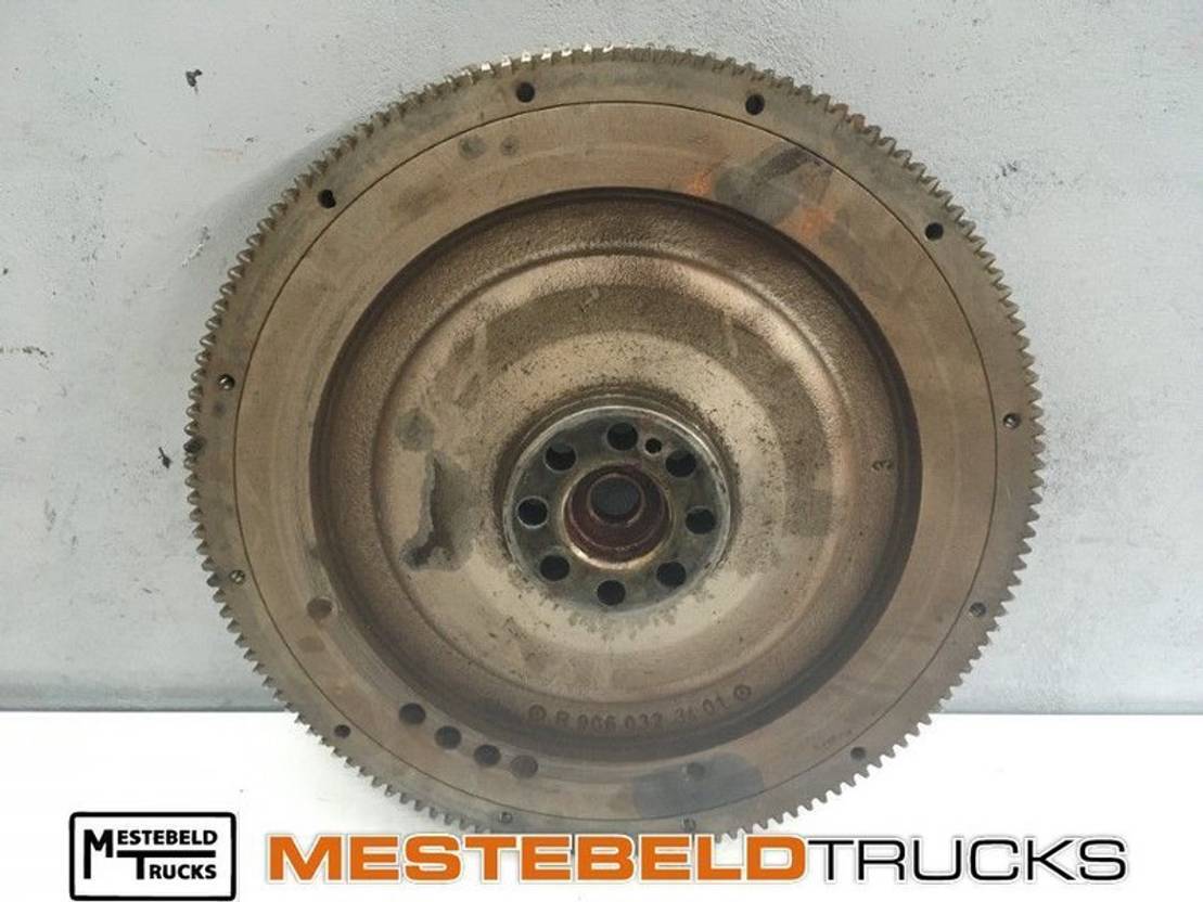 Mercedes-Benz Vliegwiel OM 906 LA - Moteur et pièces pour Camion: photos 1 Mercedes-Benz Vliegwiel OM 906 LA - Moteur et pièces pour Camion: photos 1
