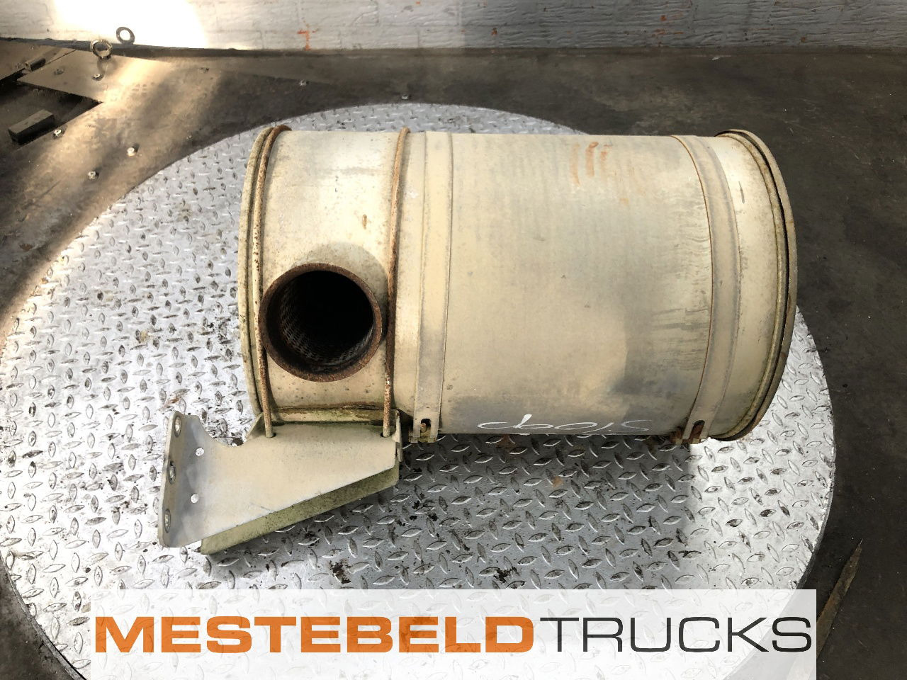 Volvo Katalysator - Système d'échappement pour Camion: photos 1 Volvo Katalysator - Système d'échappement pour Camion: photos 1