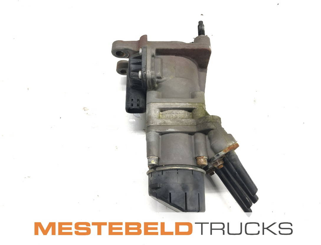 Volvo Voetremklep - Pièces de frein pour Camion: photos 1 Volvo Voetremklep - Pièces de frein pour Camion: photos 1